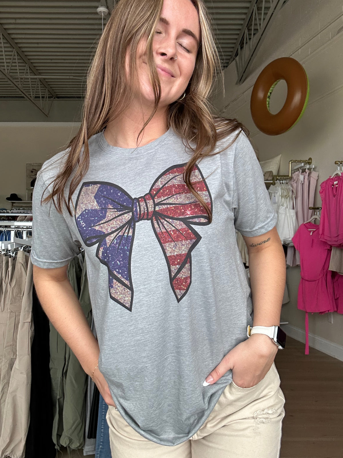 USA Bow T-Shirt in Heather Gray
