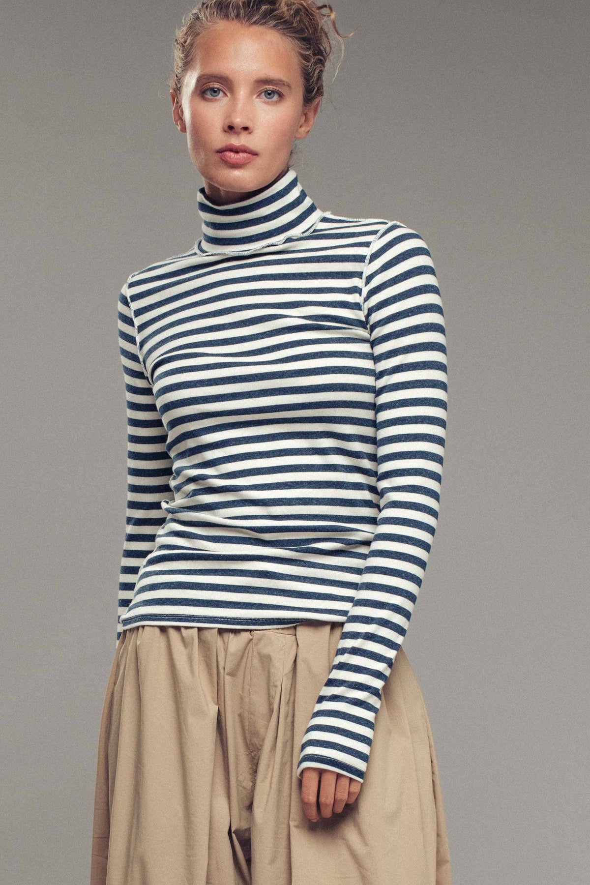 Contrast Seam Turtleneck Knit Top in Ivory and Black