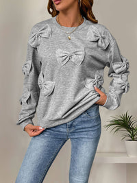 Bow Crewneck in Light Grey