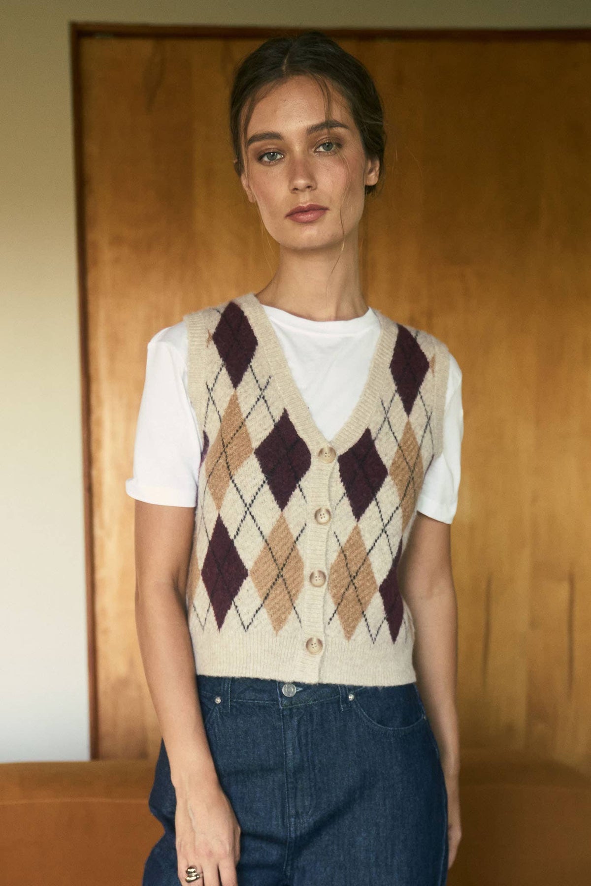 Argyle Pattern Sleeveless Knit Vest in Light Khaki