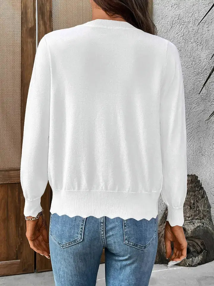 Lightweight Scalloped Edge V-Neck Knit Cardigan: White