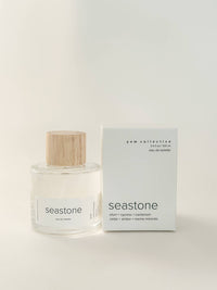 Eau de toilette: Sea Stone / marine minerals, cypress, plum