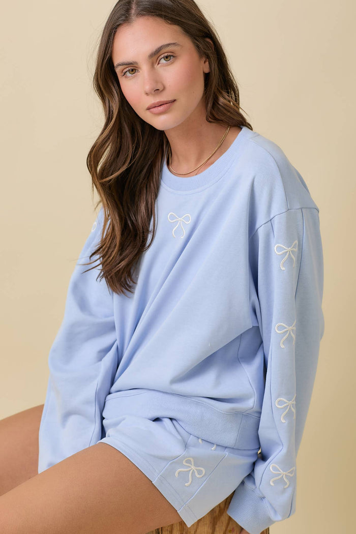 Crewneck With Ribbon Bows in Light Blue