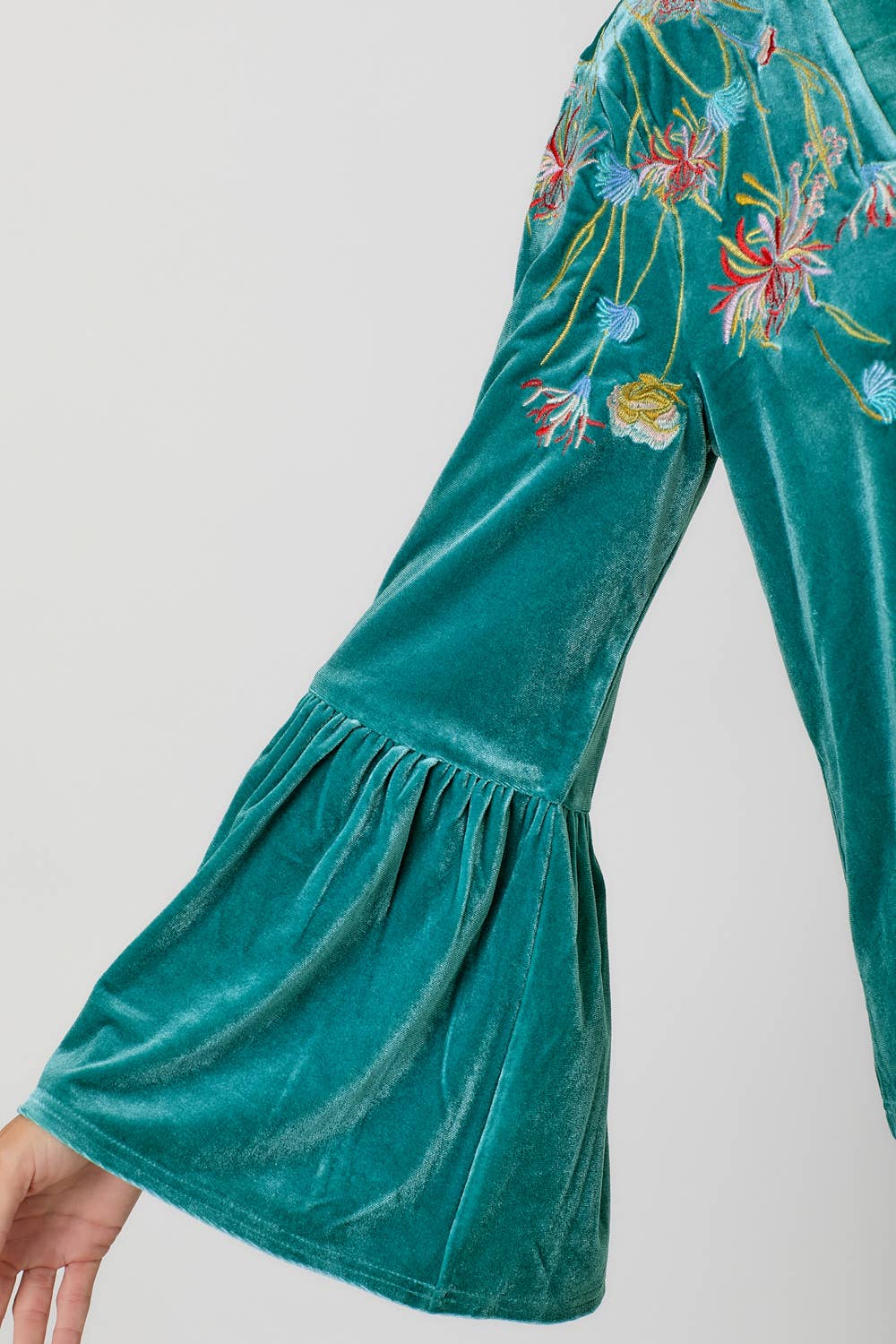 Embroidery Velvet Kimono in Emerald