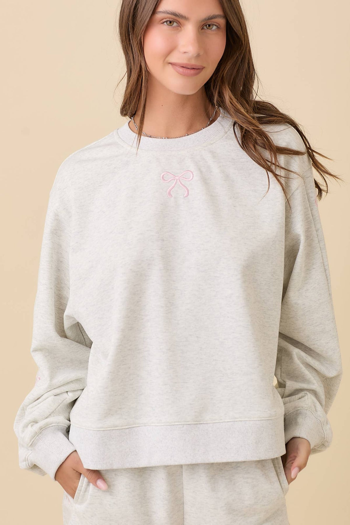 Crewneck With Ribbon Bows in Heather Grey