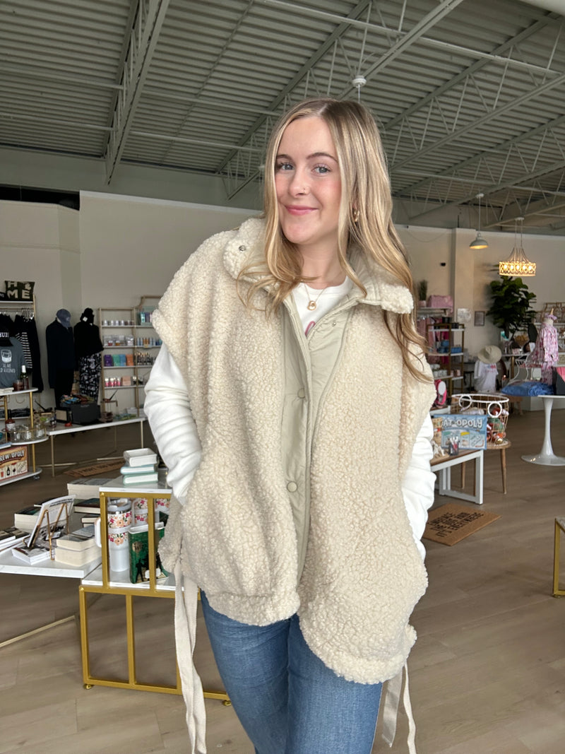 Button Up Teddy Fleece Vest in Cream