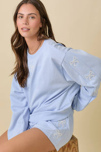 Crewneck With Ribbon Bows in Light Blue