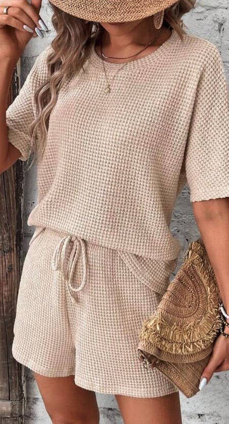 Sandy Days Set in Beige
