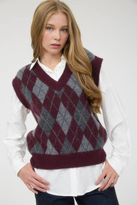 Argyle V-Neck Sleeveless Knit Sweater