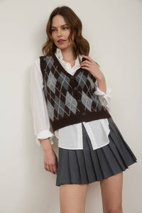 Argyle Pattern Button Down Knit Cardigan Vest in Charcoal