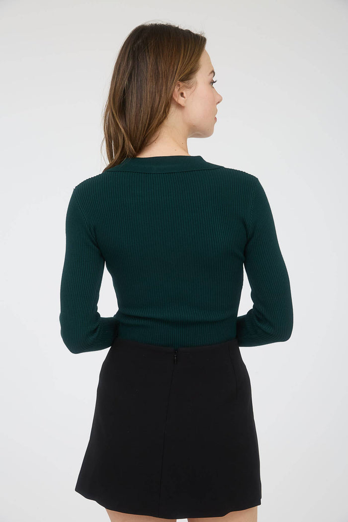 Collared Gold Snap Button Long Sleeve Sweater Knit in Hunter Green