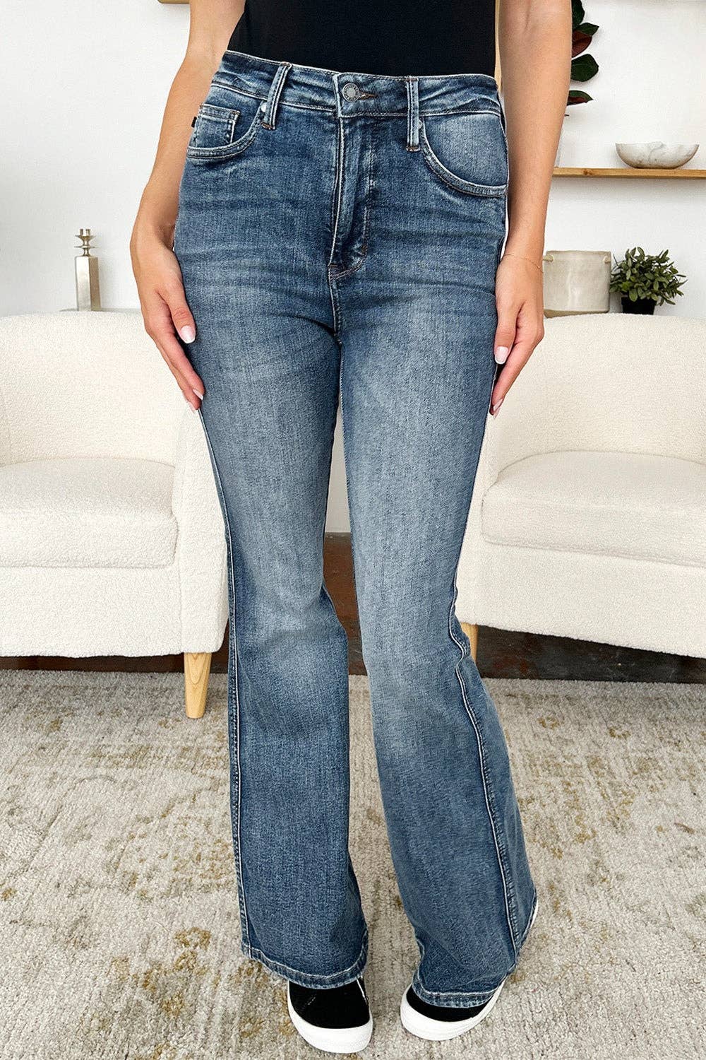 Judy Blue High Waist Flare Jeans in Dark Wash