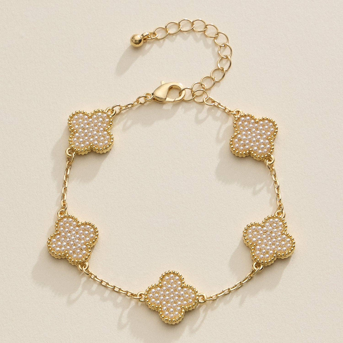Clover Charm Bracelet with Pearl Beaded Accents in Gold