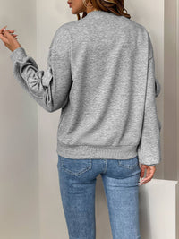 Bow Crewneck in Light Grey