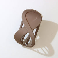 NO CREASE X SHAPE HAIR CLIP: COFFEE