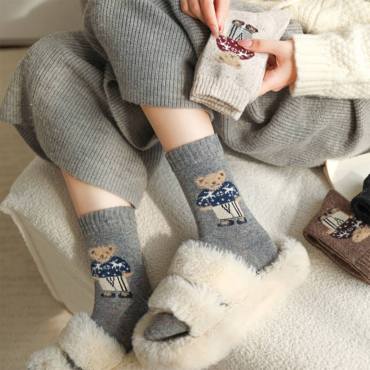 Thick Warm Wool Socks Bear Knit Crew Socks: DARKGREY