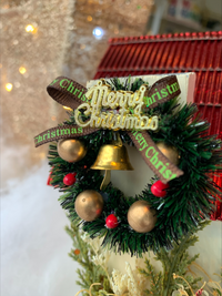 Handmade Birdhouse: Holiday Theme